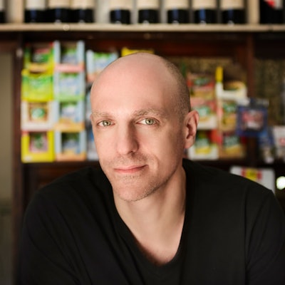 Hernán Braberman es Director Creativo de Tridimage, una destacada agencia de diseño de packaging especializada en diseño estructural y gráfico para marcas de productos de consumo masivo.