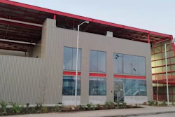 La planta Re-Ciclar, operada por Coca-Cola Andina y Coca-Cola Embonor y ubicada en la comuna de Lampa, a 40 kilómetros de Santiago, ha sido diseñada con un enfoque integral en la sustentabilidad.