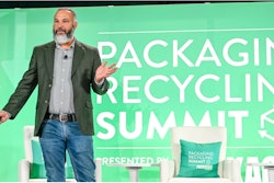 David Bourne de Google compartió el recorrido de la empresa para desarrollar envases 100 % libres de plástico para 2023.