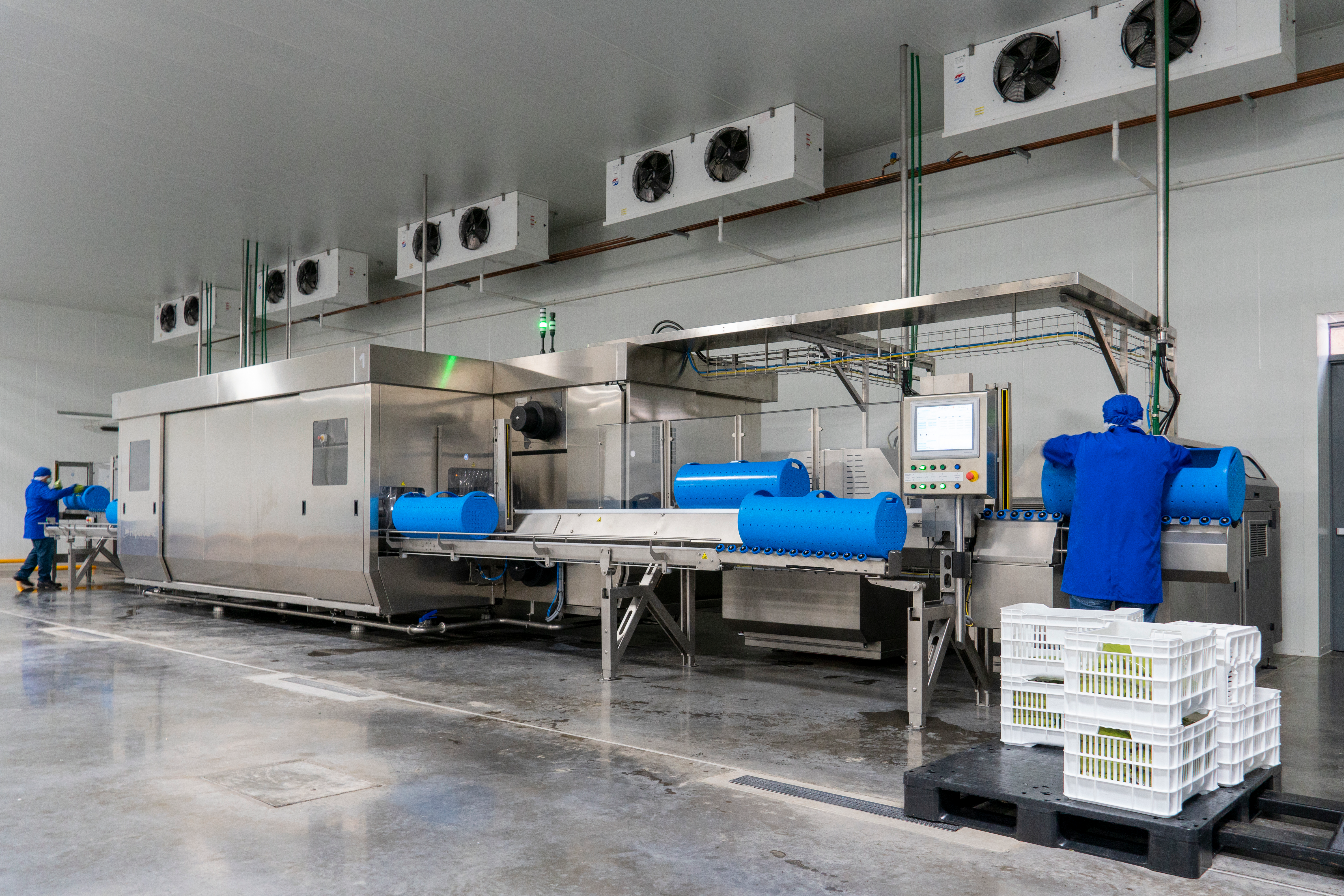 La nueva Hiperbaric 525 instalada en RV Fresh Foods est&aacute; equipada con 12 intensificadores y una capacidad de 525 litros (150 galones), lo que le permite procesar hasta 8.000 libras de guacamole por hora.