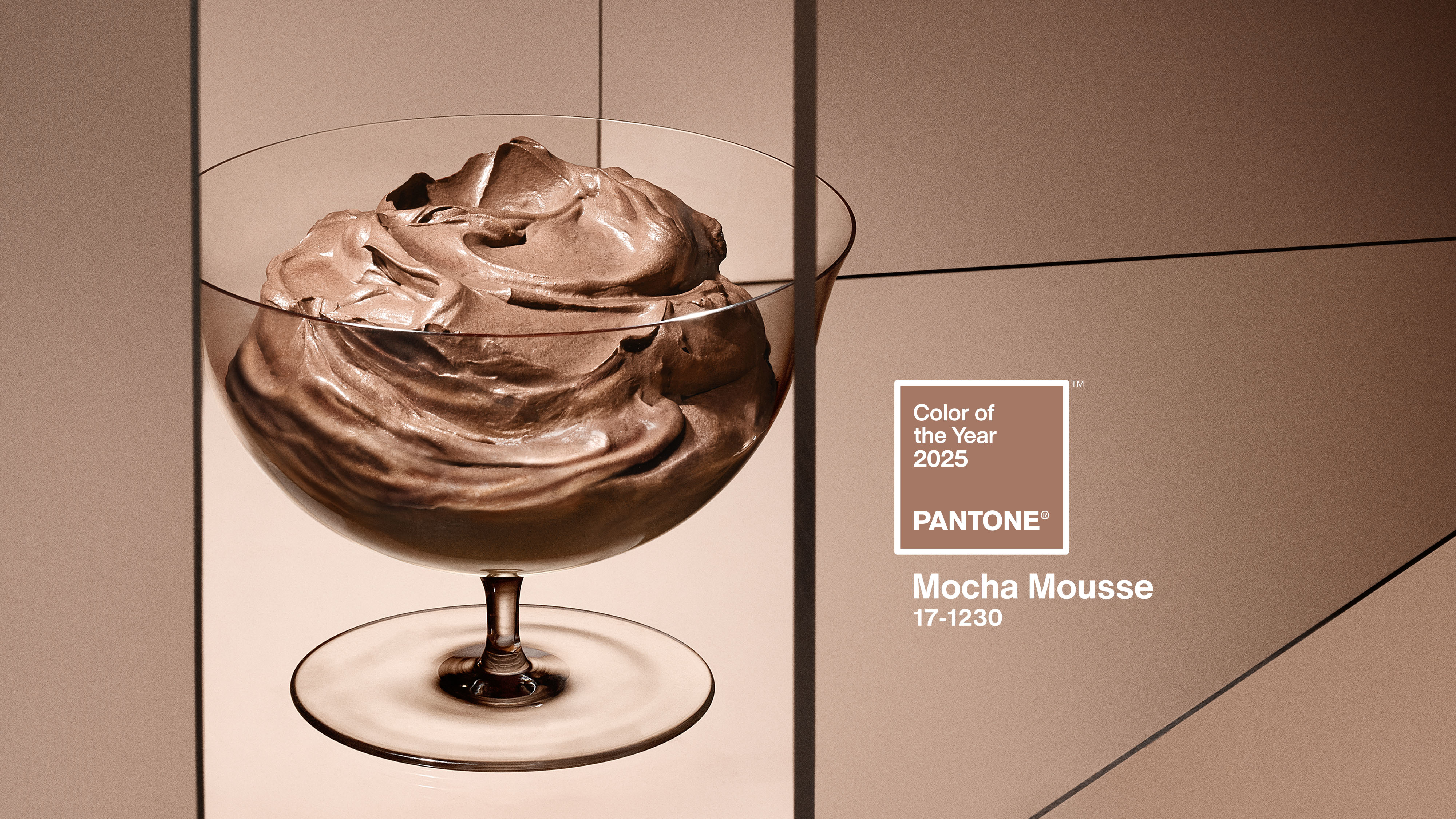 Mocha Mousse Pantone 2025 dise&ntilde;o de empaques