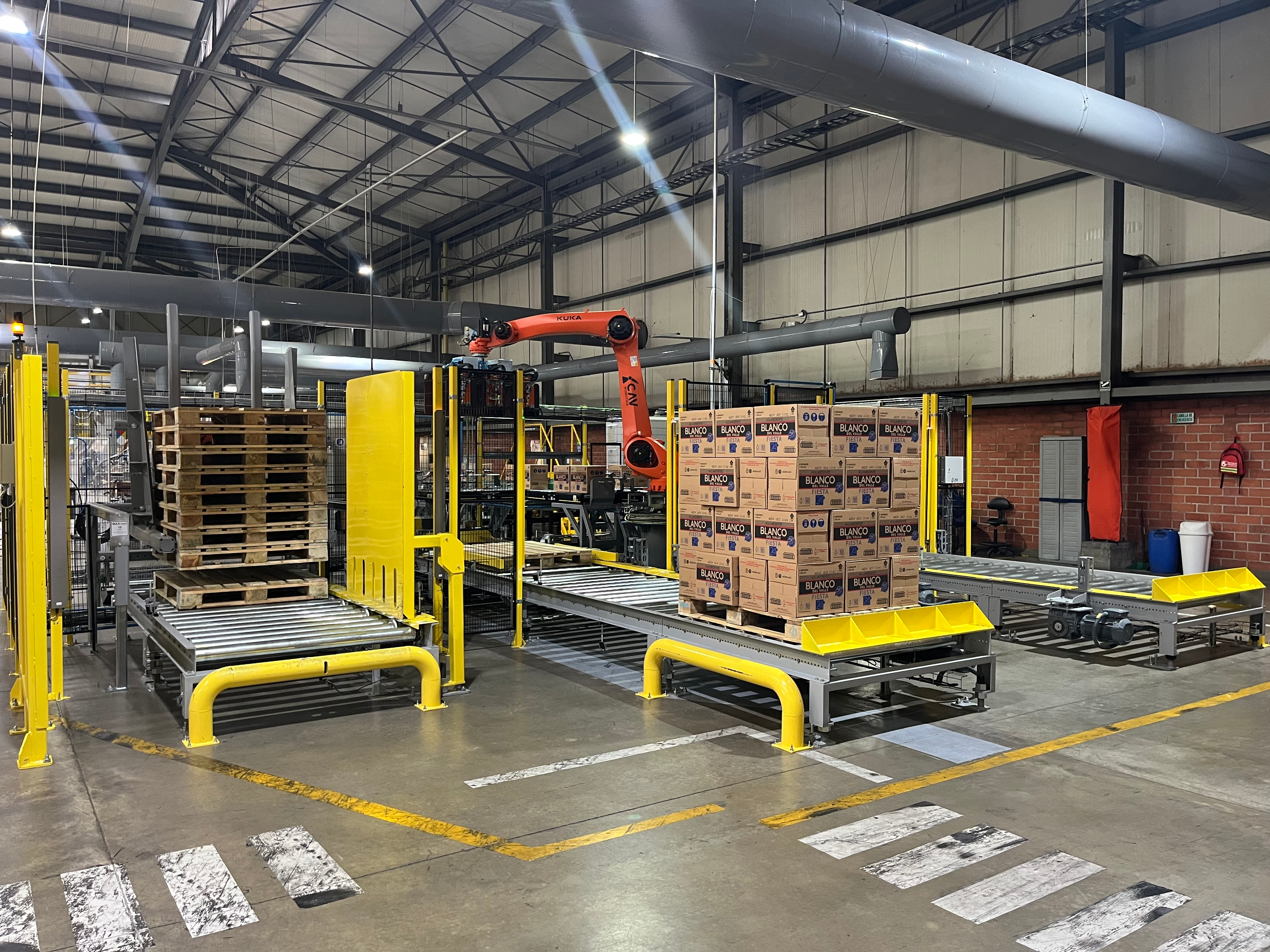 El rendimiento del sistema de paletizado rob&oacute;tico PALKR-2000-C de CAV Robotics en las operaciones de estibado ha significado un notable aumento en la productividad, la calidad y la seguridad de la Industria de Licores del Valle, ILV.
