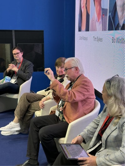 Bo Wallteg, cofundador del cluster de empaque Packbridge, subrayó que, sin bien el plástico sigue siendo un material con propiedades valiosas, los países nórdicos han apostado fuertemente por alternativas basadas en recursos naturales renovables.