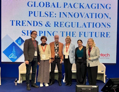 IPACK-IMA 2025, celebrada la semana anterior en Milán, Italia, fue marco para este panel global que le tomó el pulso a las innovaciones, tendencias y regulaciones que le están dando forma al futuro del empaque, y en el que participaron miembros de la prensa especializada en empaque de la International Press Packaging Organisation, IPPO.