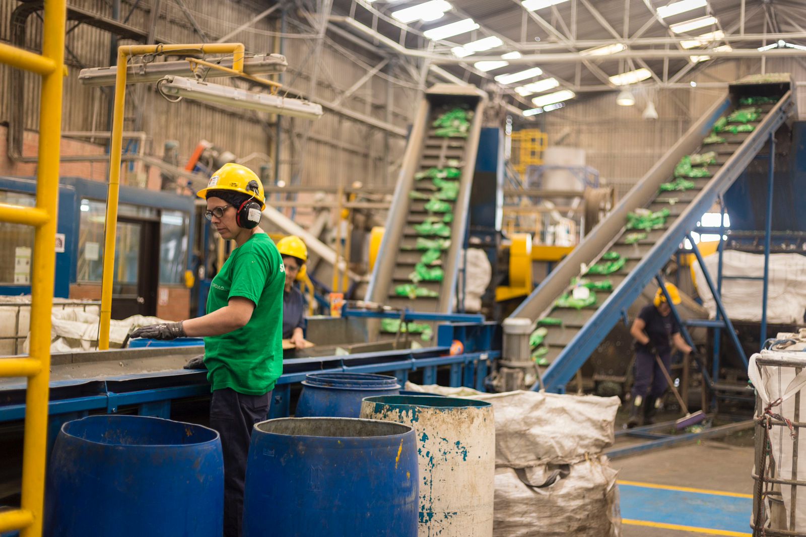 Desde su creaci&oacute;n en 2019, la iniciativa ha guiado a cientos de empresas en el cumplimiento de la Resoluci&oacute;n 1407 de 2018, que establece metas de aprovechamiento de envases y empaques para el a&ntilde;o 2030.