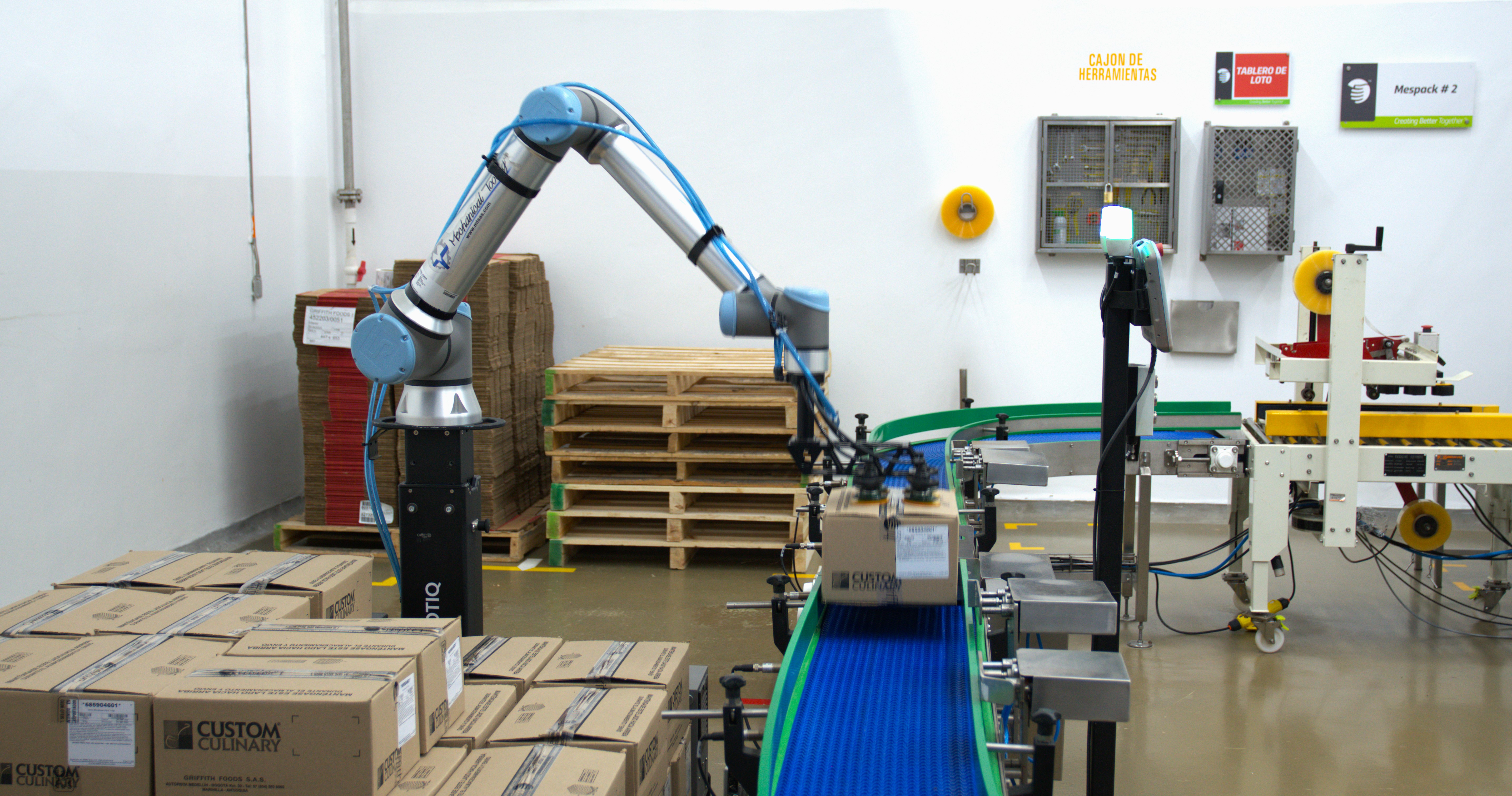 El sistema rob&oacute;tico instalado por IGPS marc&oacute; un hito al convertirse en la primera celda de paletizado de Robotiq implementada en Colombia.