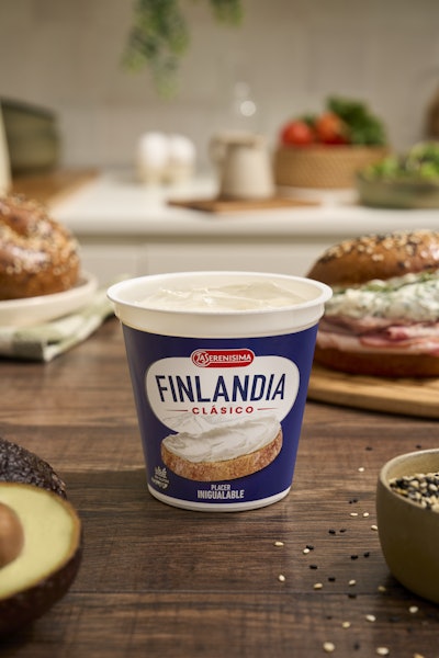 La nueva faja 100 % de papel FSC y el rediseño del pote logran equilibrio entre funcionalidad, estética y responsabilidad ambiental.