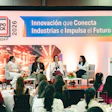 Yaimé Yáñez, de La Morena; Grissel Parra, de Tiendas 3B; Sofía Díaz, de Danone México; y Melina Avecilla, de Beiersdorf compartieron experiencias sobre liderazgo, mentoría inversa y colaboración intergeneracional durante EXPO PACK México 2026.